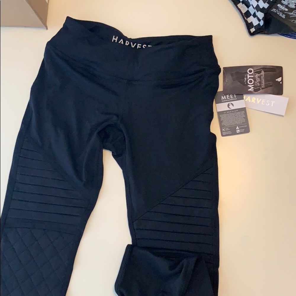 Harvest workout leggings